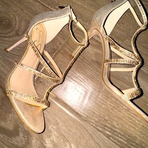 Jessica Simpson Sidra Sandal, champagne, Rhinestone strappy heels Size 9.5
